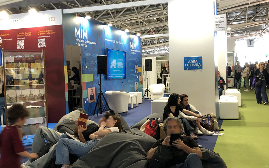 Salone del Libro 2025 spiaggiati
